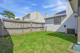 351 NW Canterbury Circle, Fort Walton Beach, FL 32548 - Photo 28
