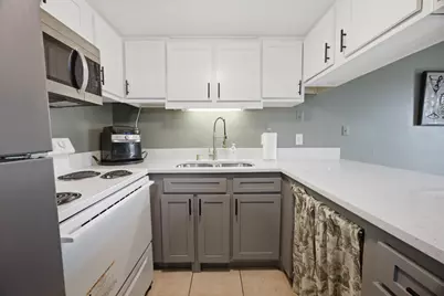 308 SW Miracle Strip Parkway #33B, Fort Walton Beach, FL 32548 - Photo 2