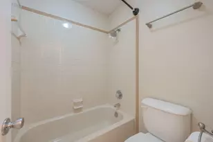 204 McKinley St, Niceville, FL 32578 - Photo 12