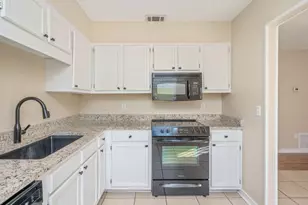 204 McKinley St, Niceville, FL 32578 - Photo 4