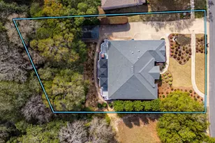 2066 Kildare Cir, Niceville, FL 32578 - Photo 8