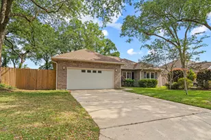 3336 Holt Cir, Pensacola, FL 32526 - Photo 4