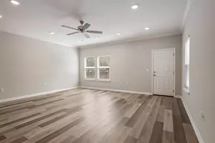 615 31st St, Niceville, FL 32578 - Photo 6
