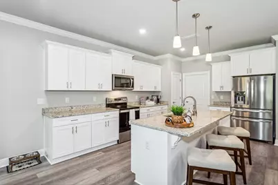 7596 Hatteras Drive, Navarre, FL 32566 - Photo 10