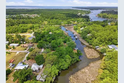 000 Laird Drive, Freeport, FL 32439 - Photo 1