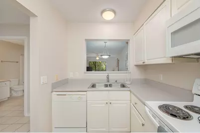 4276 Calinda Lane #127, Niceville, FL 32578 - Photo 8