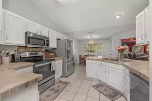1852 Candlewood Dr, Navarre, FL 32566 - Photo 12