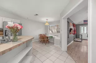 1852 Candlewood Dr, Navarre, FL 32566 - Photo 16