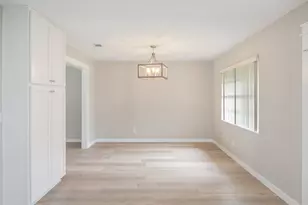 216 NW Chateaugay St, Fort Walton Beach, FL 32548 - Photo 6