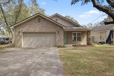 628 Hickory Avenue, Niceville, FL 32578 - Photo 1