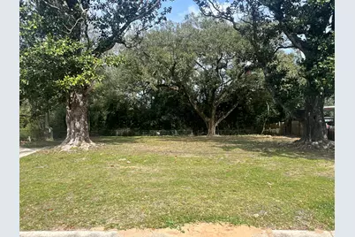 229 Aquamarine Avenue, Pensacola, FL 32505 - Photo 2