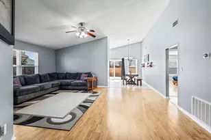 560 Rough Leaf Ln, Mary Esther, FL 32569 - Photo 4