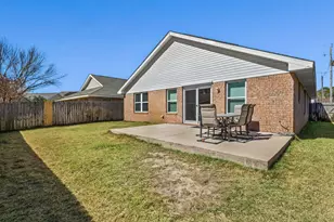 560 Rough Leaf Ln, Mary Esther, FL 32569 - Photo 28