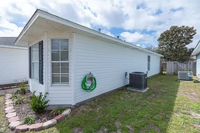 46 Stowe Road, Mary Esther, FL 32569 - Photo 6