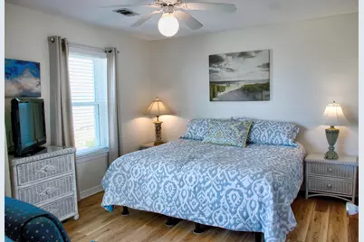 7464 Sunset Harbor Drive #APT 131, Navarre, FL 32566 - Photo 20