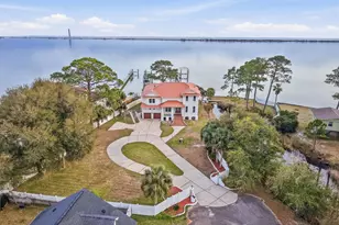 431 Atwater Ct, Mary Esther, FL 32569 - Photo 1