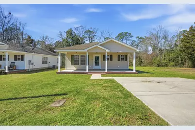 309 Rangeline Street, Bonifay, FL 32425 - Photo 2