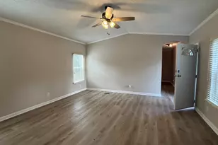 3083 Lake Sue Dr, Crestview, FL 32539 - Photo 4