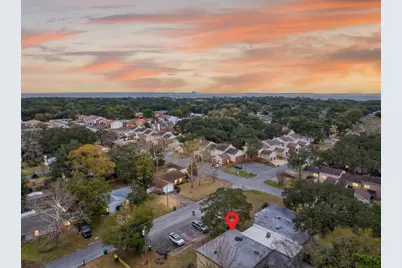 35 10th Street #D, Shalimar, FL 32579 - Photo 2