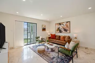 330 Bluefish Dr, Fort Walton Beach, FL 32548 - Photo 2