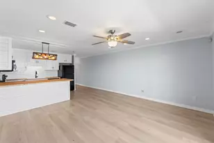 5539 Soundside Dr, Gulf Breeze, FL 32563 - Photo 18
