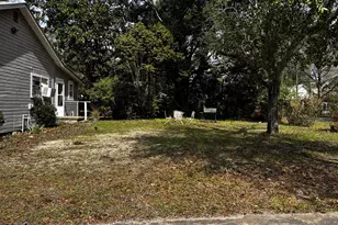 539 Bay Ave, Defuniak Springs, FL 32435 - Photo 10