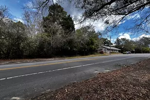 539 Bay Ave, Defuniak Springs, FL 32435 - Photo 14