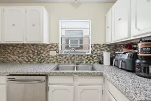 41 12th St, Shalimar, FL 32579 - Photo 4
