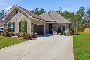 62 Brilliance Blvd, Freeport, FL 32439 - Photo 1