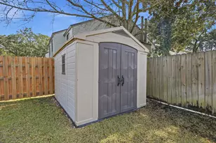 131 SE Magnolia Ave, Fort Walton Beach, FL 32548 - Photo 54