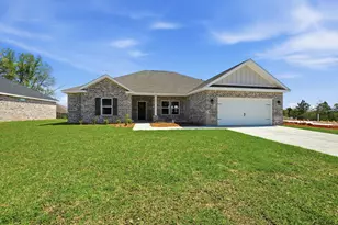 2803 Blackbird Ct, Crestview, FL 32539 - Photo 1