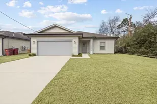2145 Janet St, Navarre, FL 32566 - Photo 2