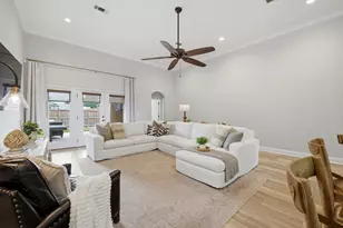 2102 Palmetto Lake Dr, Navarre, FL 32566 - Photo 1