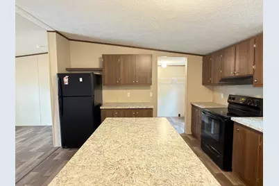 268 E Violet Lane, Defuniak Springs, FL 32433 - Photo 4