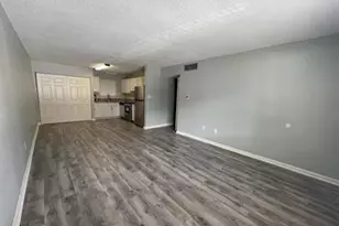201 E College Blvd, Niceville, FL 32578 - Photo 4
