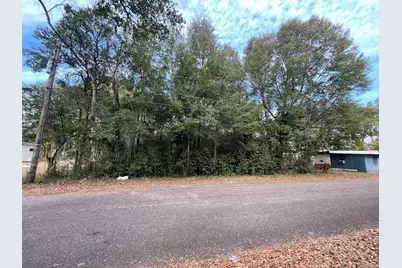 327 E Railroad Avenue, Crestview, FL 32539 - Photo 1