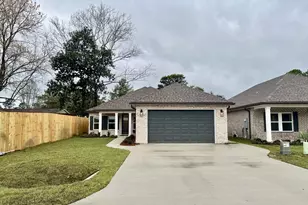 132 Owen St, Niceville, FL 32578 - Photo 1