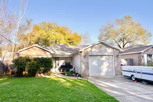 352 Harris St, Mary Esther, FL 32569 - Photo 1