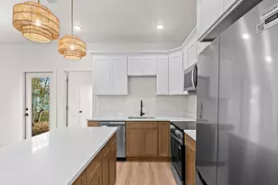 2411 E 16th St, Panama City, FL 32405 - Photo 16