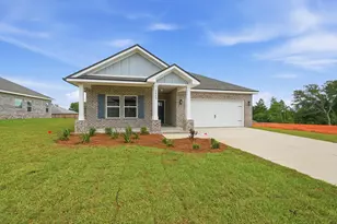 2805 Blackbird Ct, Crestview, FL 32539 - Photo 2