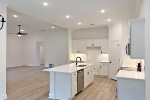 2740 Louis Cir, Crestview, FL 32536 - Photo 4