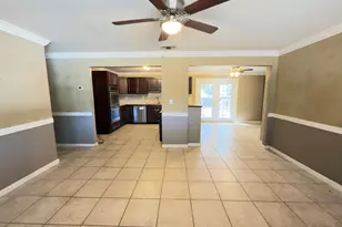 515 E Robinson Ave, Crestview, FL 32539 - Photo 2