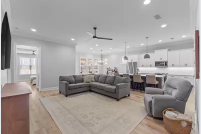 151 Raiders Trail, Valparaiso, FL 32580 - Photo 6