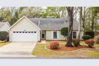 110 Meadowbrook Court, Niceville, FL 32578 - Photo 1