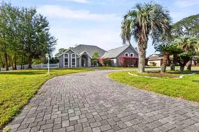 83 Lake Lorraine Circle, Shalimar, FL 32579 - Photo 2