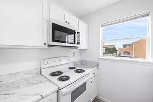 1430 Tina Dr, Navarre, FL 32566 - Photo 10