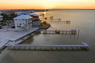1468 Bermuda Dr, Navarre, FL 32566 - Photo 1