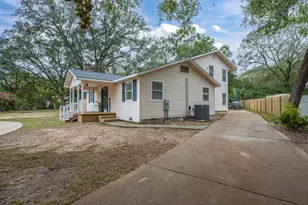 255 Edge Ave, Valparaiso, FL 32580 - Photo 1