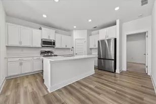 210 Lyla Ln, Crestview, FL 32539 - Photo 12