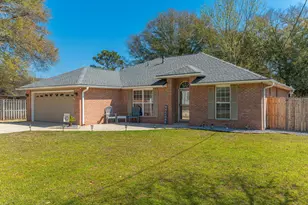 604 Huck Finn Dr, Crestview, FL 32536 - Photo 1